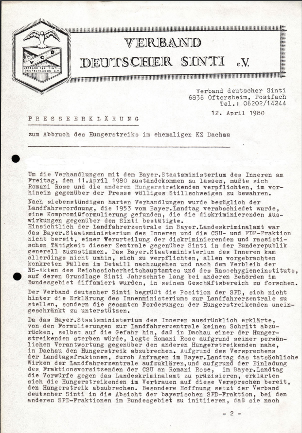 Avgo štrajkoskoro kotor bokalibaja ko nekanutno Dachau koncentraciono kampo, 4/4/1980. (© Uschi Dresing, Dokumentacijako thaj Kulturako Centro kotar e Njamcisko Sintura thaj Roma)