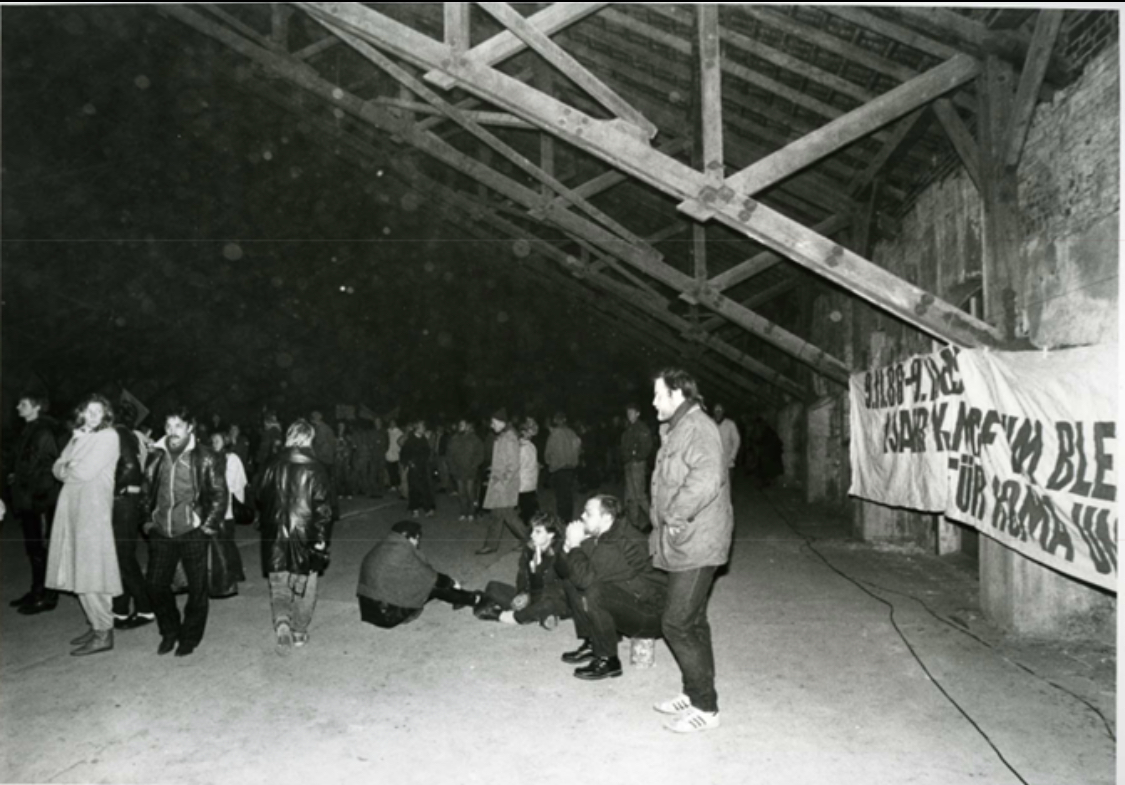 "The Heirs of the Forgotten Victims. The Occupation of the Concentration Camp Memorial in 1989 by Sinti and Roma and its Effects" by J. Bonk, A. Gerlach (Photo ©Marily Stroux)