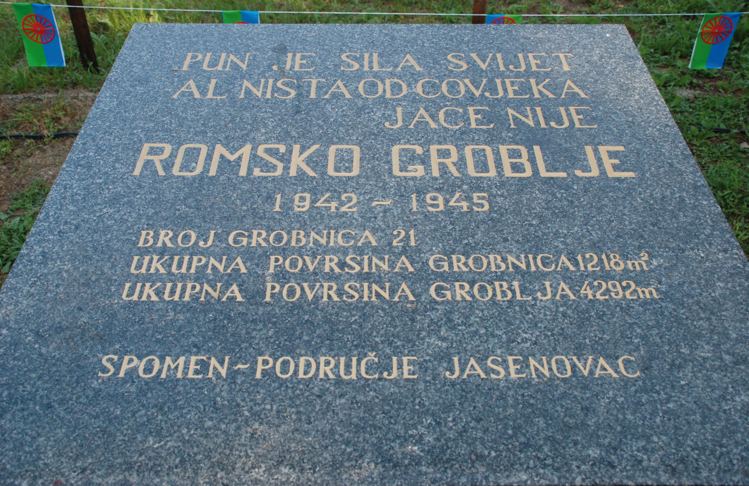 Memorijalno učarin pe Romane limora (© Roma National Council).